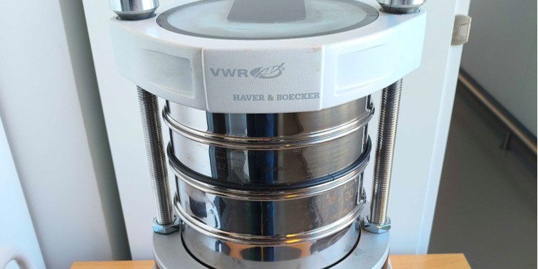 Sieve Shaker - EML 200 - Haver & Boecker